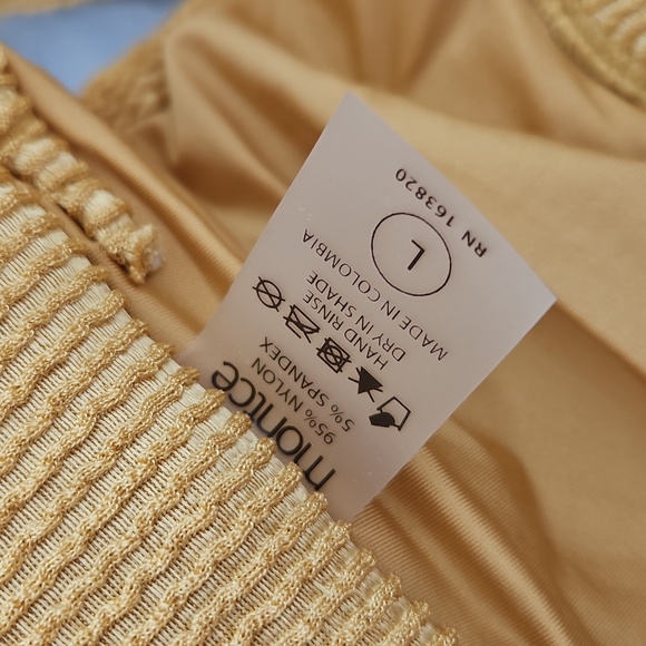 Montce Bikini Set - Picture 8 of 9